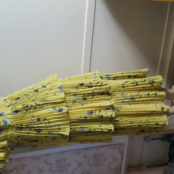 o.p.t Floral Vimmy Tiered Pleated Maxi Dress Yellow Size L - Picture 8 of 12